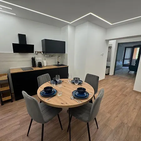 Elite Modern * פץ'